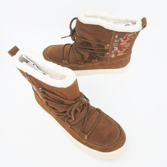 dark amber suede toms